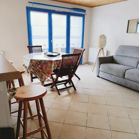 Maison Souvenir Holiday home *